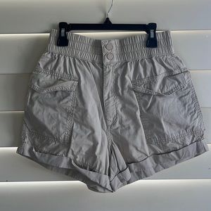 Abercrombie khaki cargo short